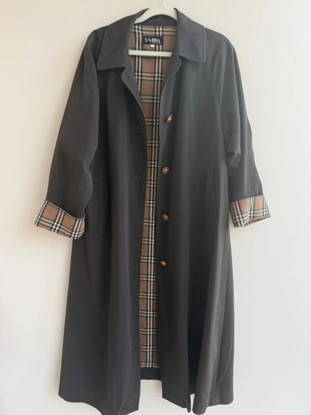 Black Trench Coat with Plaid Lining L